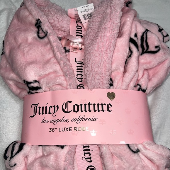 Juicy Couture | Intimates & Sleepwear | Juicy Couture Pink Luxe Robe ...